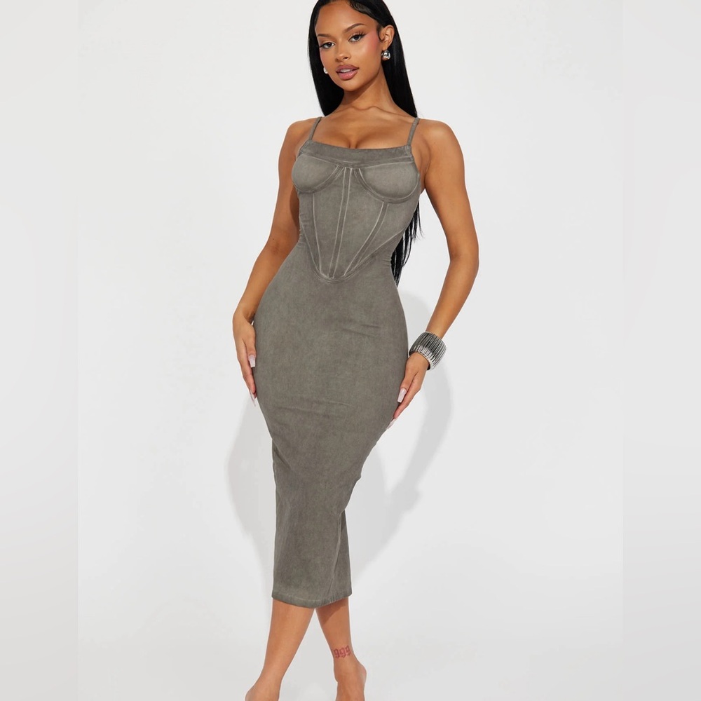 BRAND NEW Lizette Midi Dress - Grey L